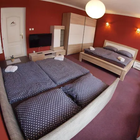 V Horách Gasthof 3*