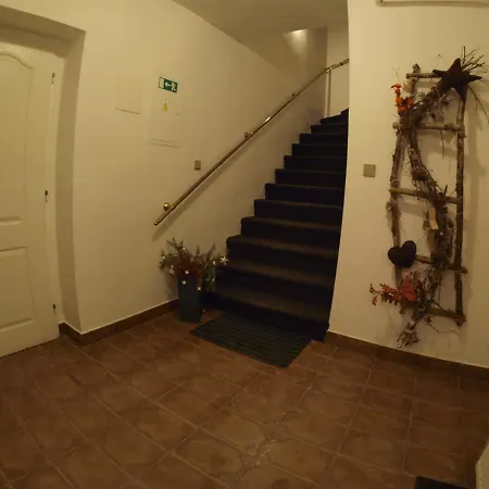 V Horách Gasthof 3*